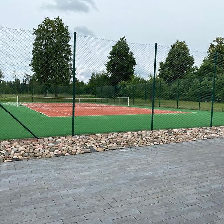 Laettemaa Villa Raanitsa Luaran gambar