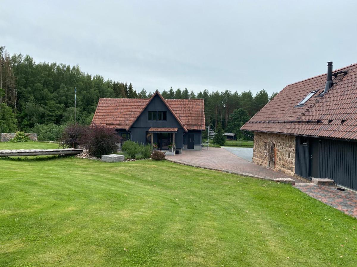 Laettemaa Villa Raanitsa Luaran gambar